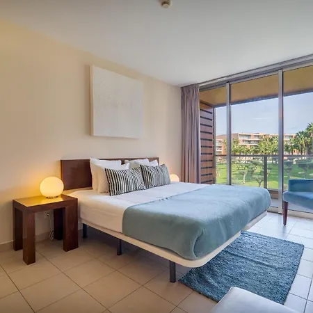 アパート Stylish 2bdr Flat With Pool In Salgados By Lovelystay