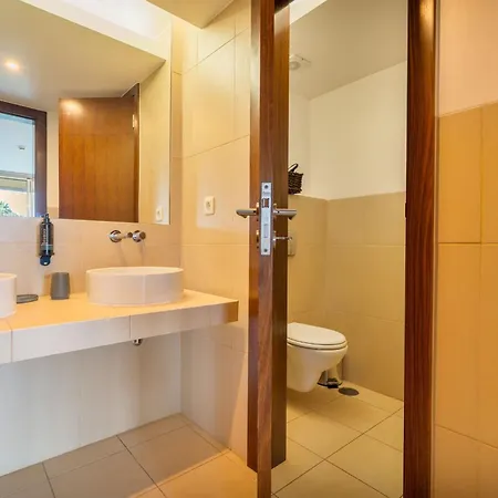 Stylish 2bdr Flat With Pool In Salgados By Lovelystay アパート アルブフェイラ