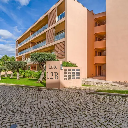 Stylish 2bdr Flat With Pool In Salgados By Lovelystay * アルブフェイラ