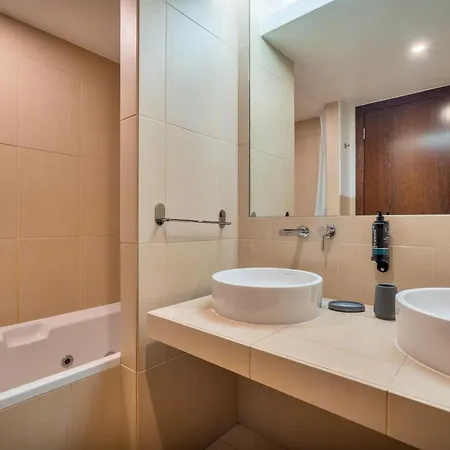 公寓 Stylish 2bdr Flat With Pool In Salgados By Lovelystay *