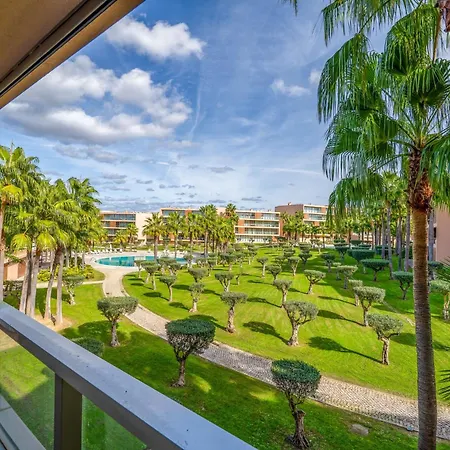 Stylish 2bdr Flat With Pool In Salgados By Lovelystay
