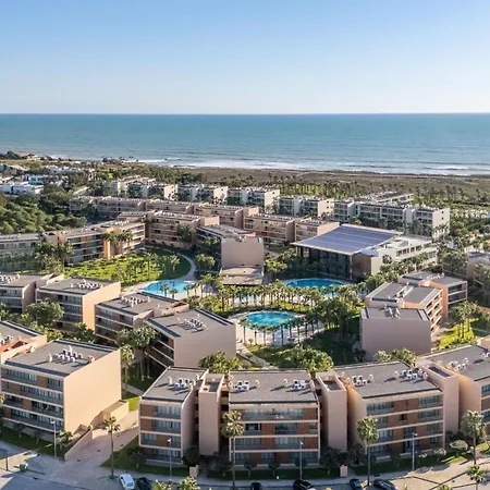 Apartment Stylish 2bdr Flat With Pool In Salgados By Lovelystay *