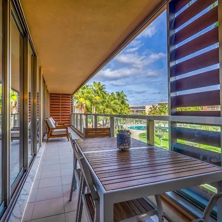 Stylish 2bdr Flat With Pool In Salgados By Lovelystay