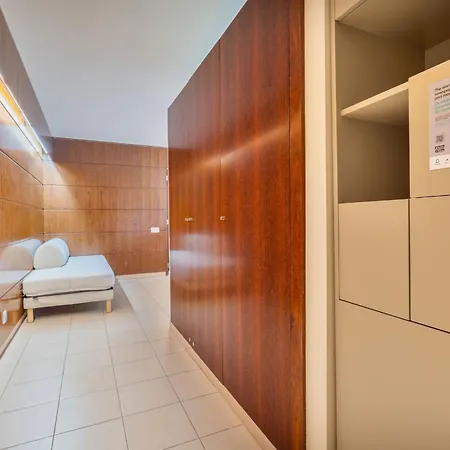 Stylish 2bdr Flat With Pool In Salgados By Lovelystay Lägenhet