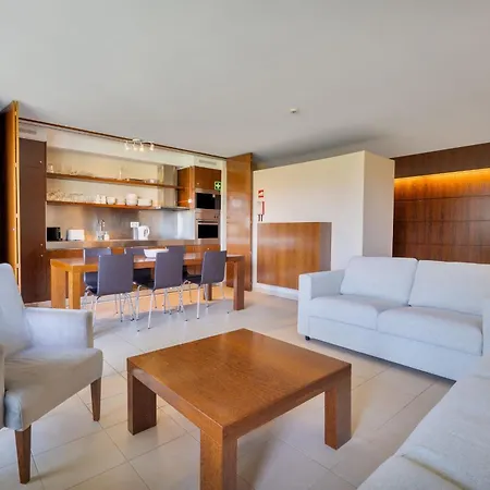 Stylish 2bdr Flat With Pool In Salgados By Lovelystay * אלבופיירה