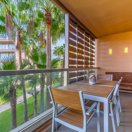 Stylish 2bdr Flat With Pool In Salgados By Lovelystay דירה