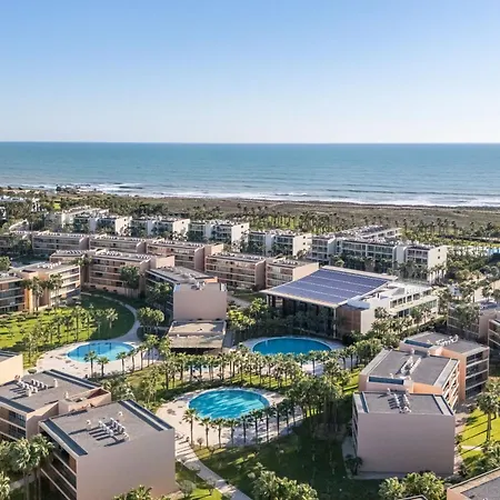 아파트 Stylish 2bdr Flat With Pool In Salgados By Lovelystay 알부페이라