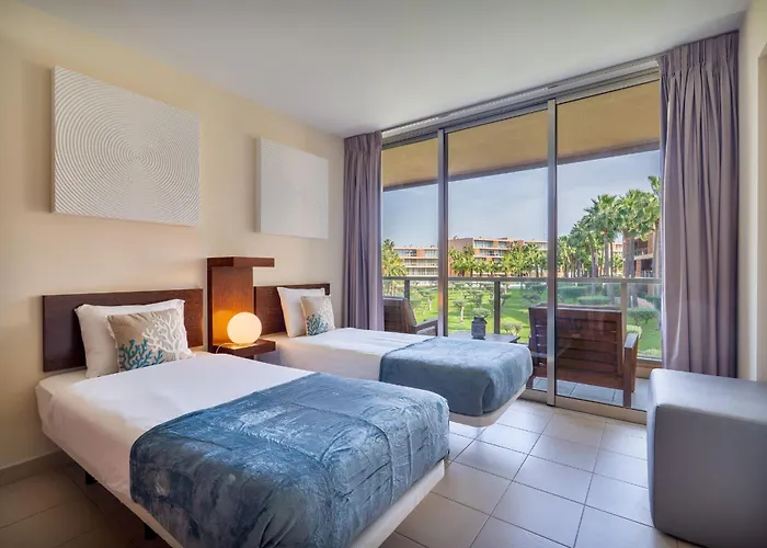 Stylish 2bdr Flat With Pool In Salgados By Lovelystay 알부페이라