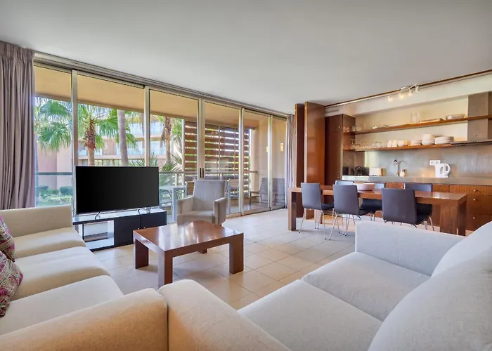 Stylish 2bdr Flat With Pool In Salgados By Lovelystay *