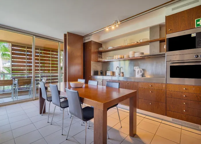 Stylish 2bdr Flat With Pool In Salgados By Lovelystay