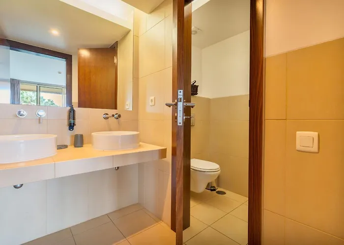 Stylish 2bdr Flat With Pool In Salgados By Lovelystay 아파트 알부페이라