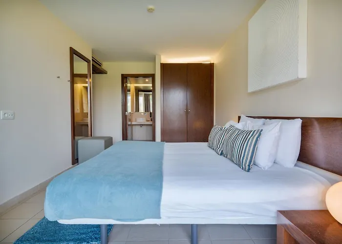 아파트 Stylish 2bdr Flat With Pool In Salgados By Lovelystay 알부페이라