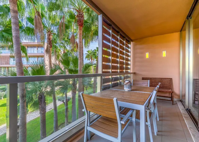 Stylish 2bdr Flat With Pool In Salgados By Lovelystay 아파트